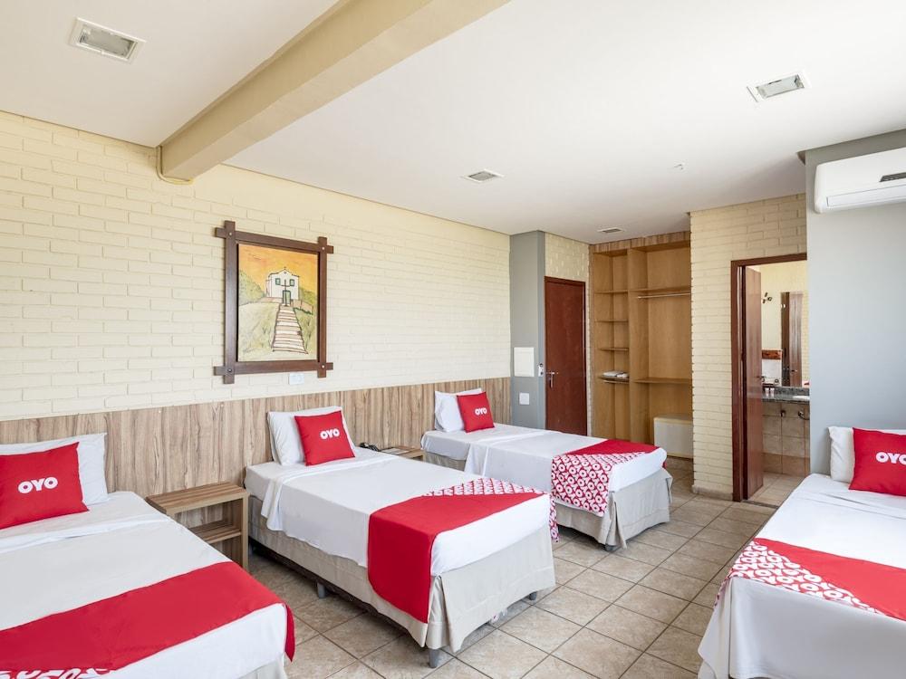 Rede Andrade Goiania Centro Hotel Exterior photo