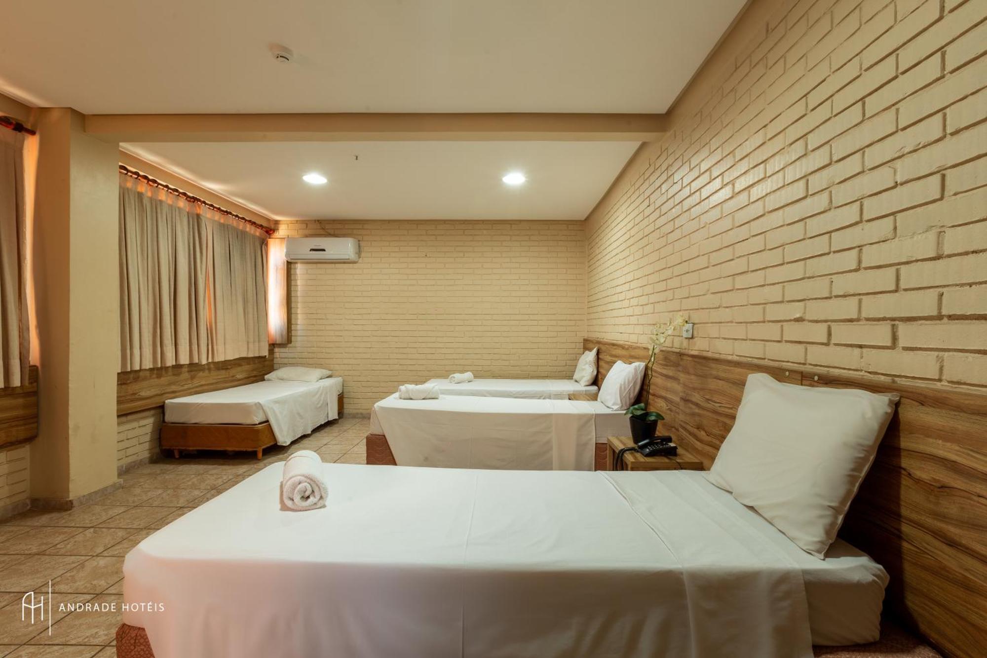 Rede Andrade Goiania Centro Hotel Exterior photo