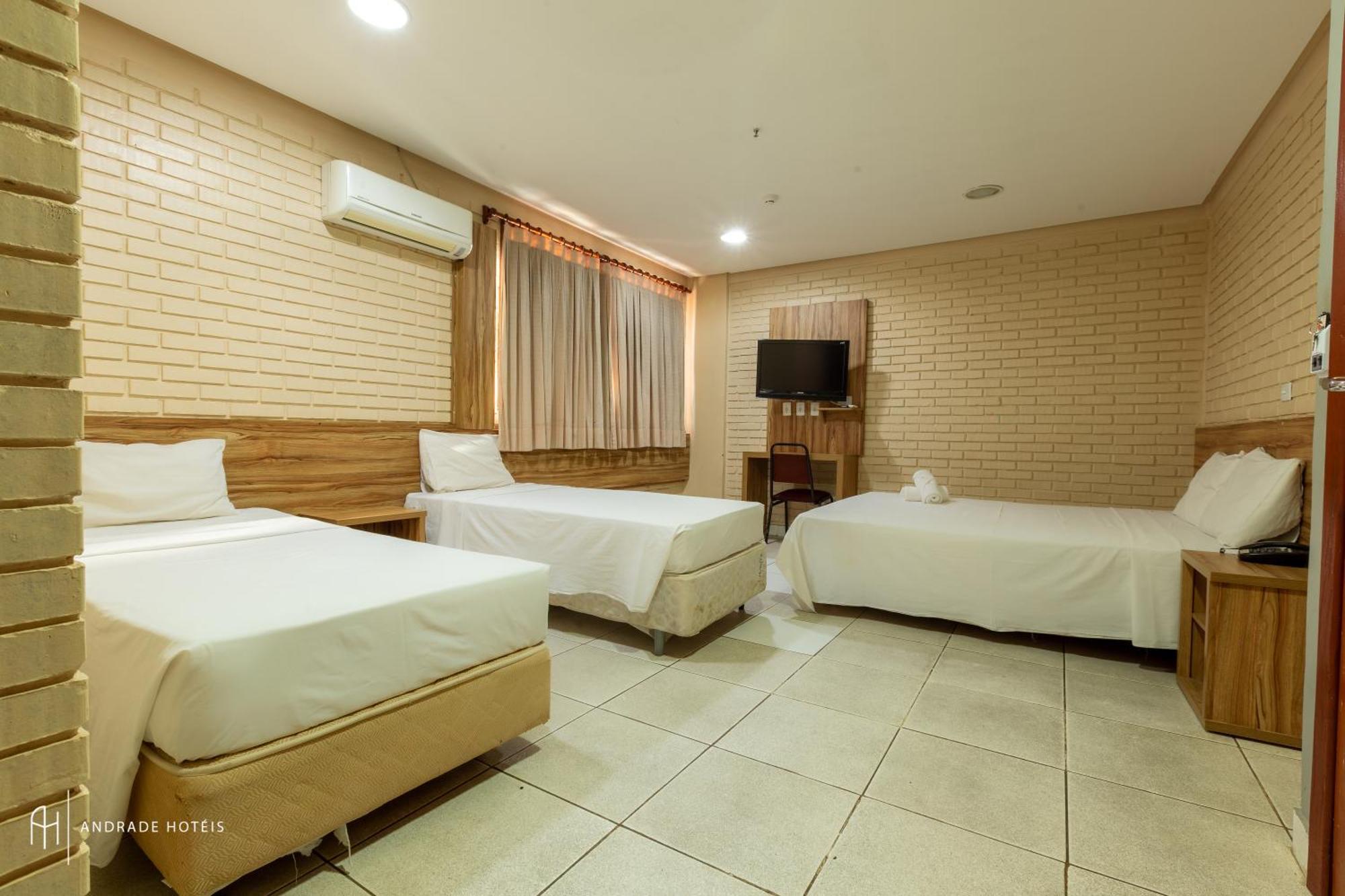 Rede Andrade Goiania Centro Hotel Exterior photo