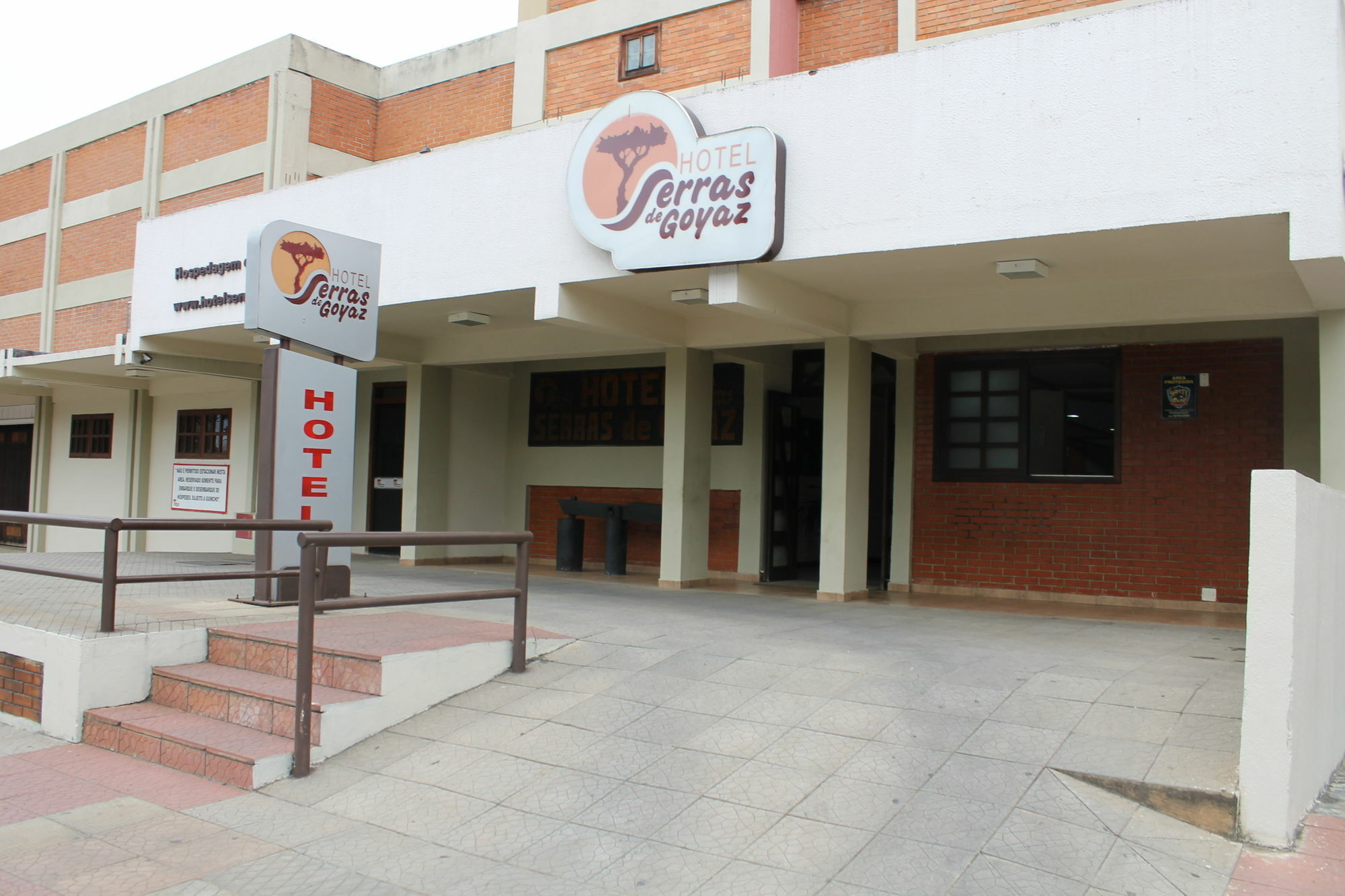 Rede Andrade Goiania Centro Hotel Exterior photo